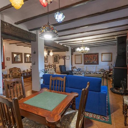 Casa Rural Vicenta 1750 Albentosa ภายนอก รูปภาพ