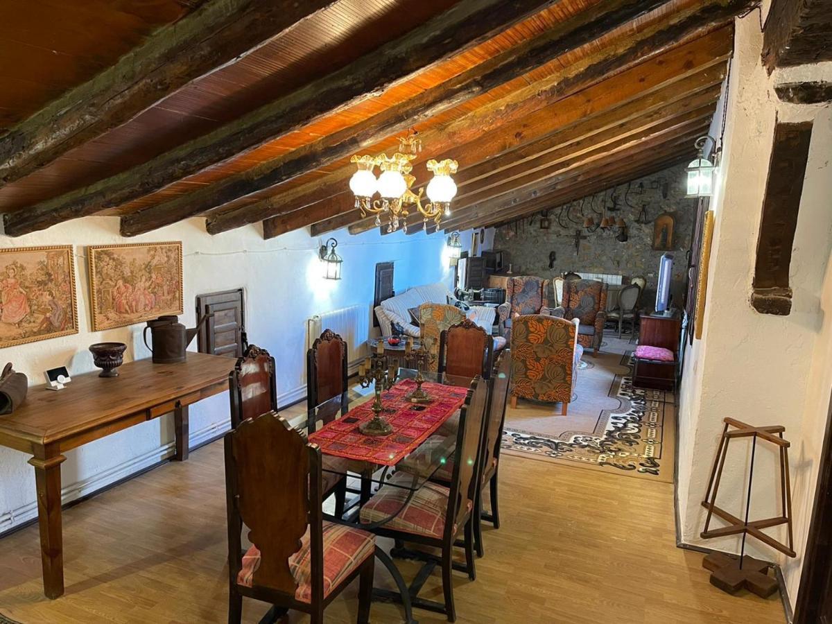 Casa Rural Vicenta 1750 Albentosa ภายนอก รูปภาพ