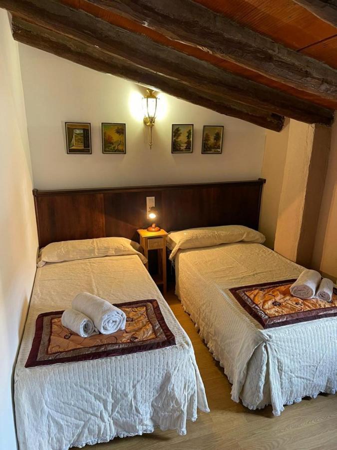 Casa Rural Vicenta 1750 Albentosa ภายนอก รูปภาพ