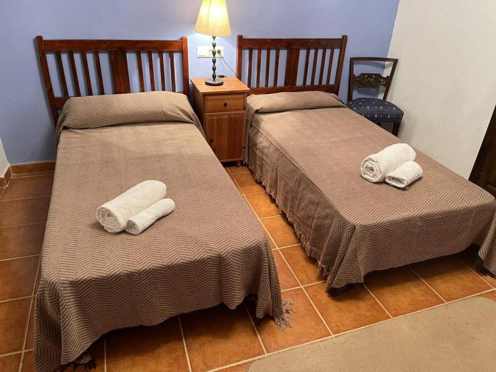 Casa Rural Vicenta 1750 Albentosa ภายนอก รูปภาพ