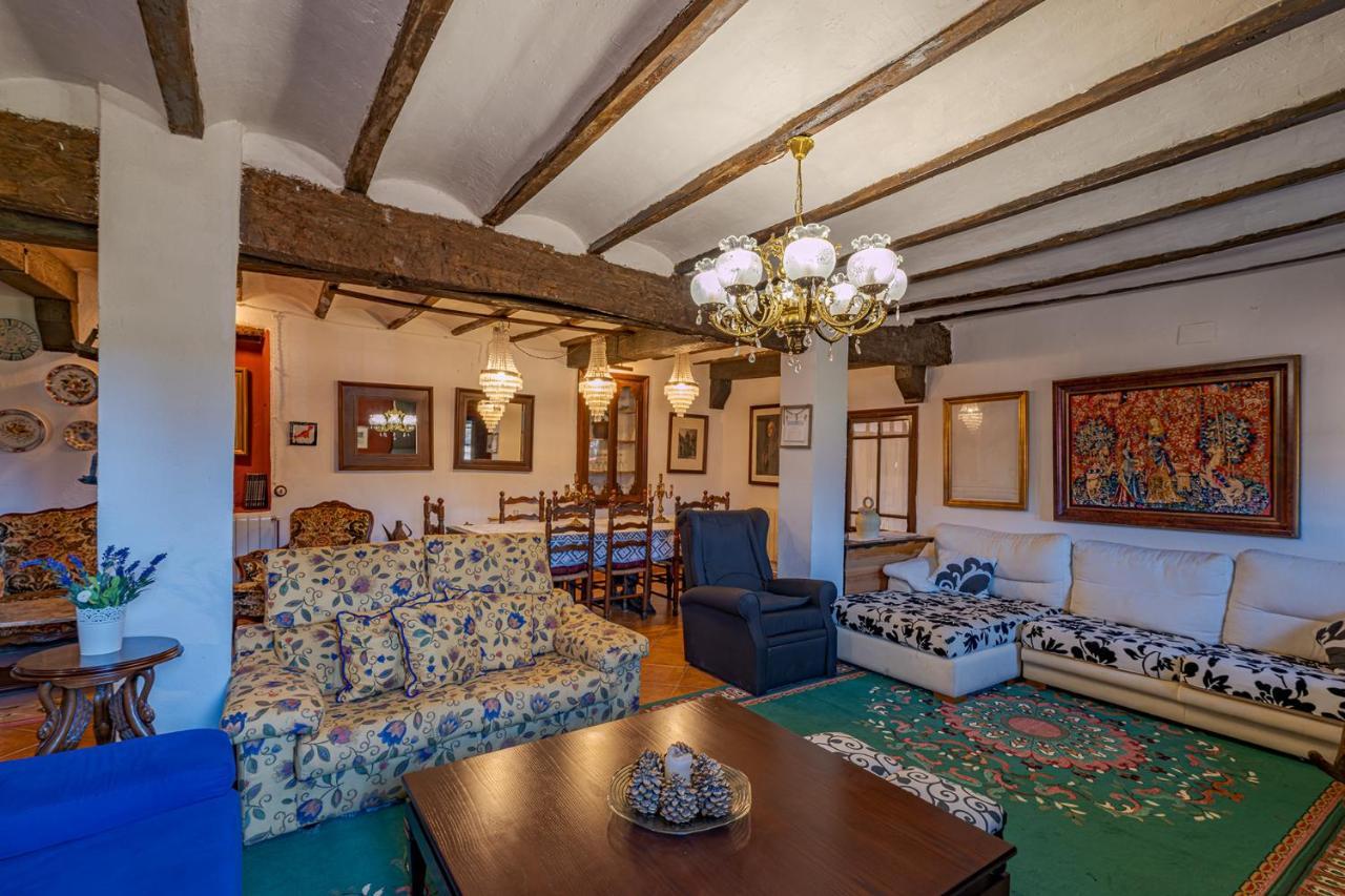 Casa Rural Vicenta 1750 Albentosa ภายนอก รูปภาพ